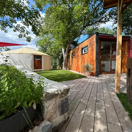 Le Domaine D Osca 豪华帐篷 Montaigut-le-Blanc (Puy-de-Dome)